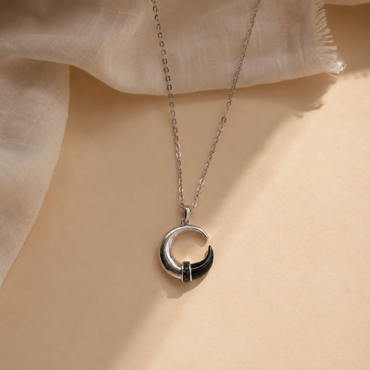 Horn & Onyx Necklace - Image 3