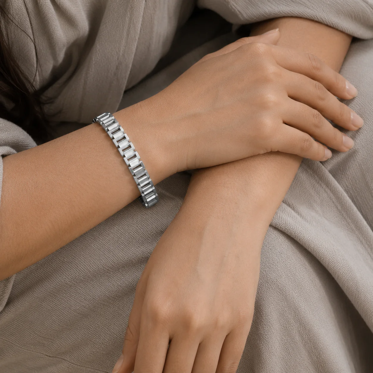 Sovereign Cuff Bracelet - Image 5